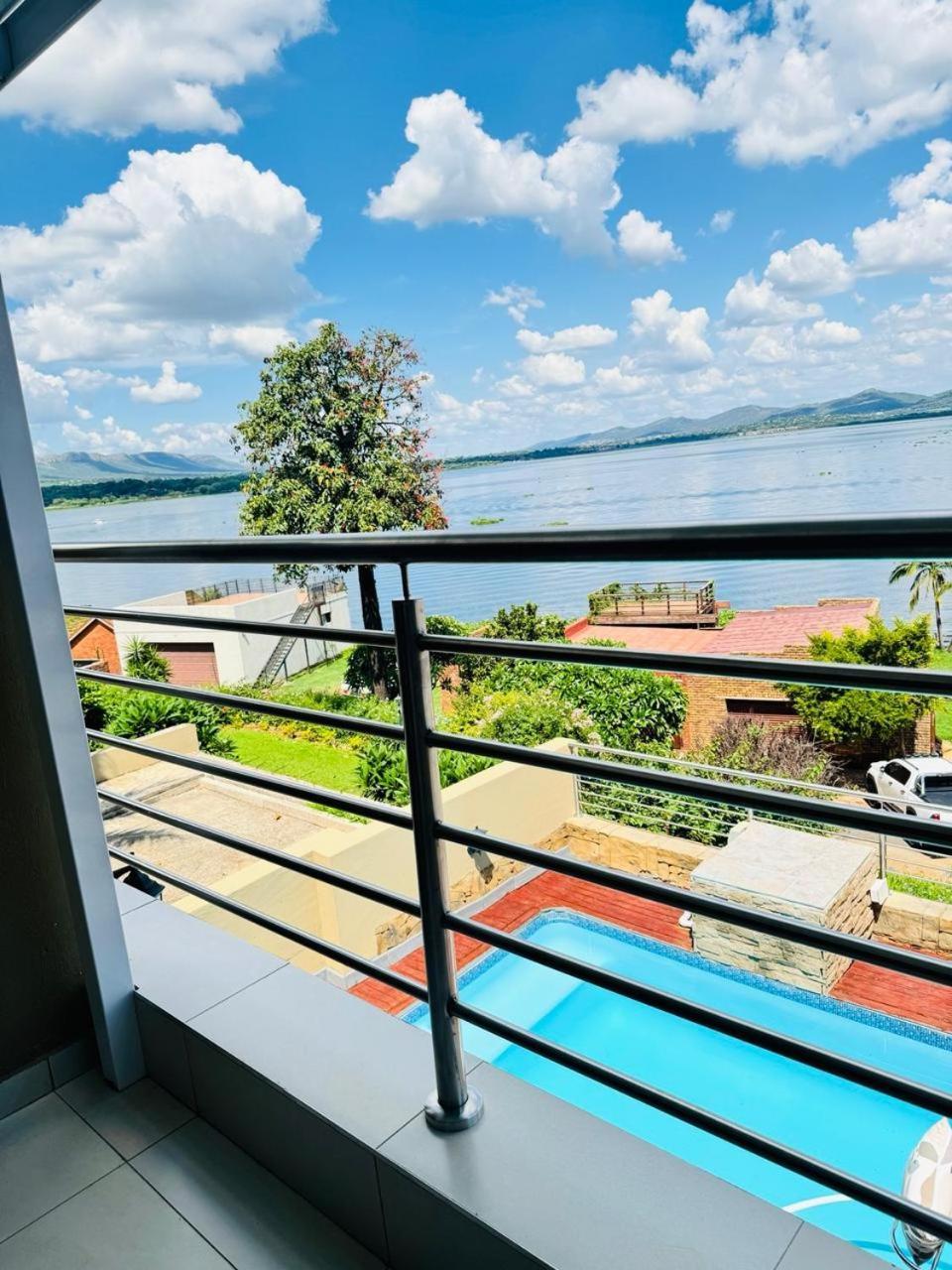 The Holiday House Harties Hartbeespoort Exterior photo