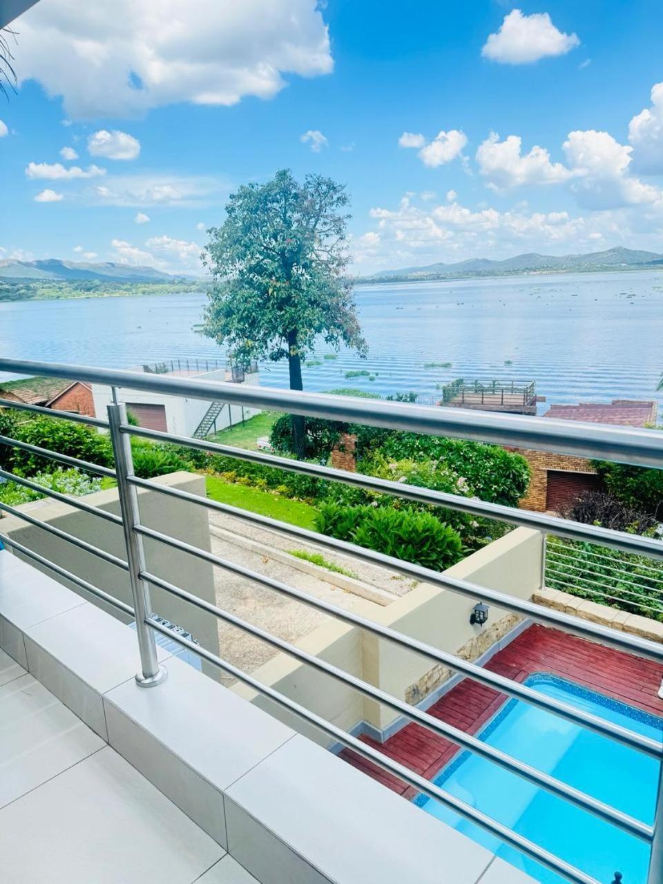 The Holiday House Harties Hartbeespoort Exterior photo