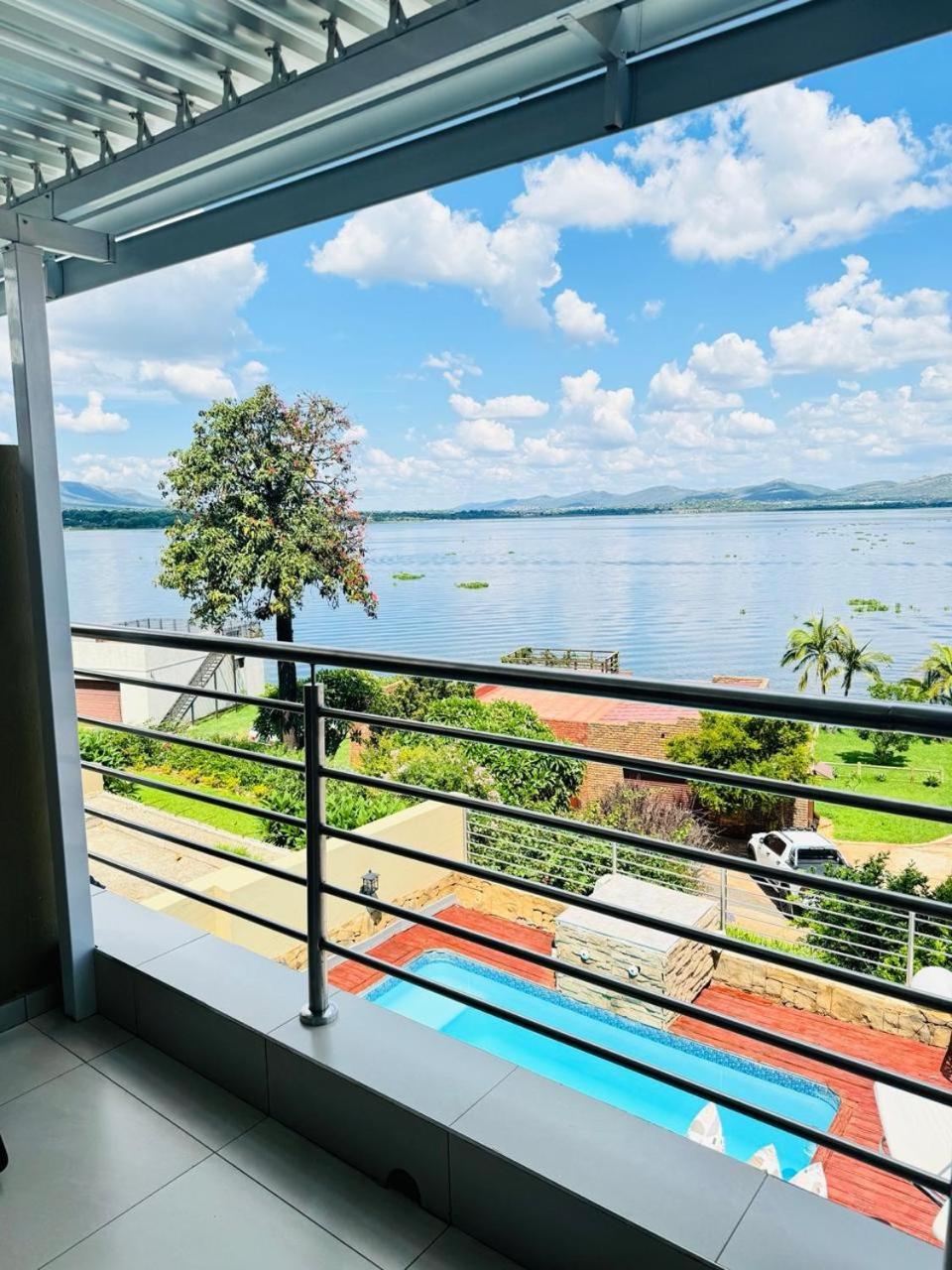 The Holiday House Harties Hartbeespoort Exterior photo