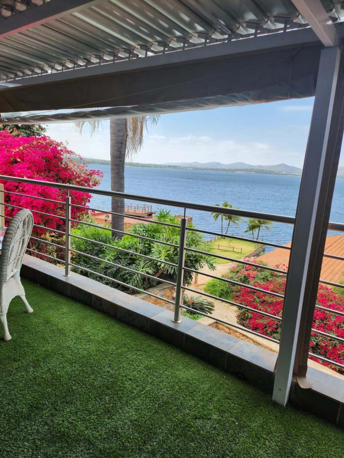 The Holiday House Harties Hartbeespoort Exterior photo